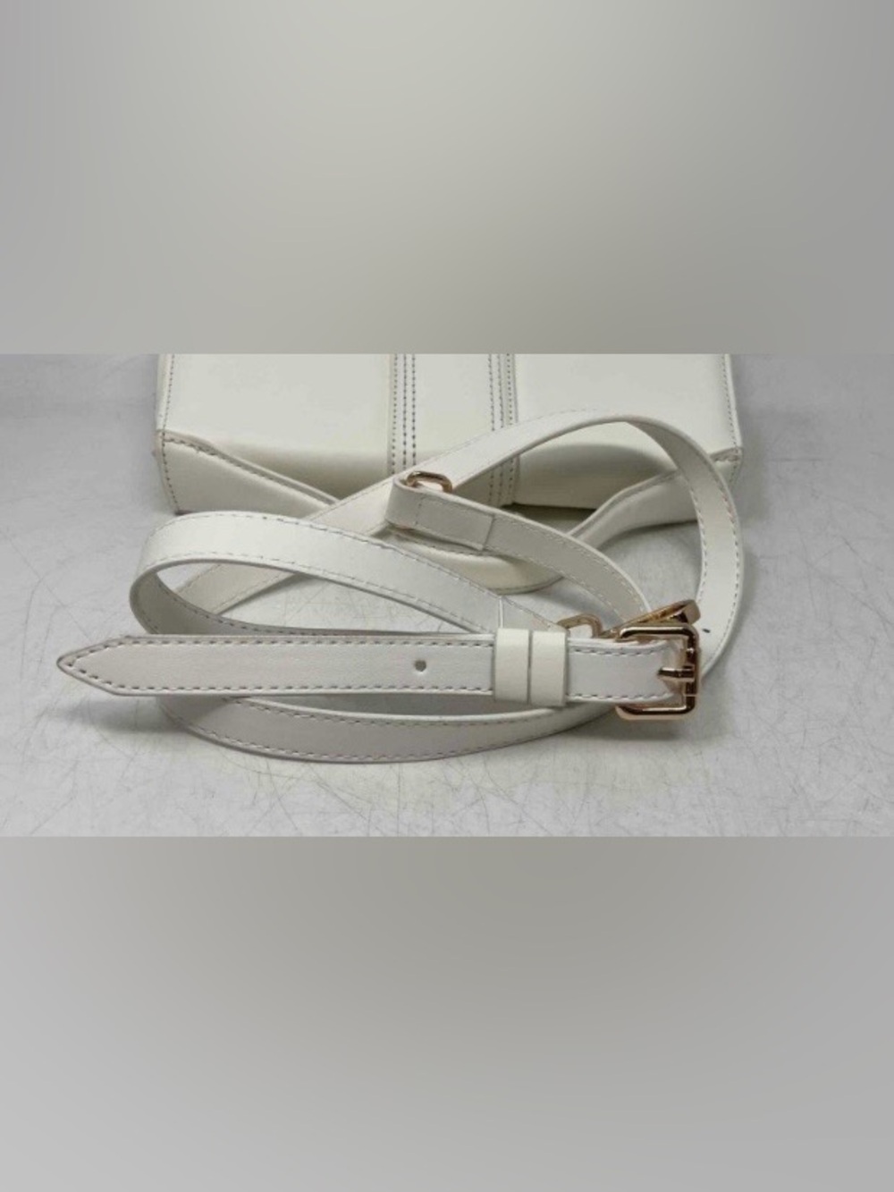 Jacquemus Bambino Le Grand Large White Leather Crossbody top handle Bag - Picture 4 of 10